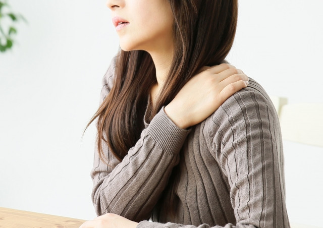 そもそも産後の肩こりとは?